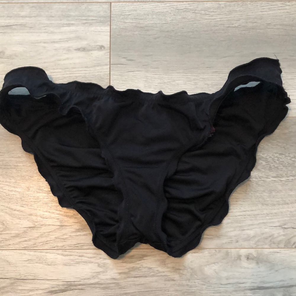 victoria’s secret bikini bottoms